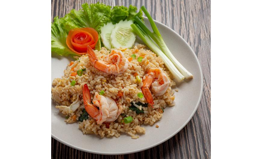 Thai sült rizs tigrisrákkal (Khao Pad Koong)